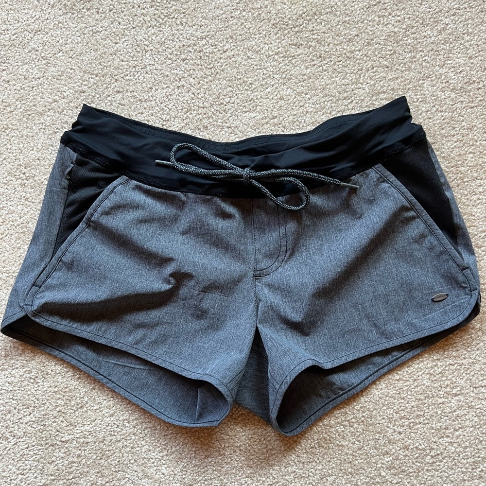 Women’s O’Neill Board shorts XS